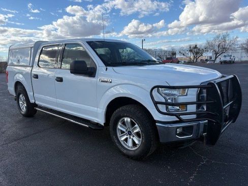 Used 2015 Ford F150 XLT w/ Trailer Tow Package image 12