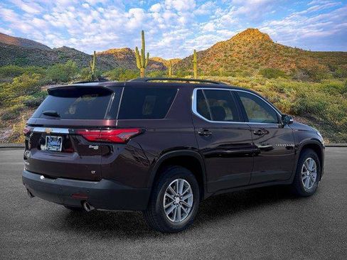 Used 2022 Chevrolet Traverse LT FWD image 4
