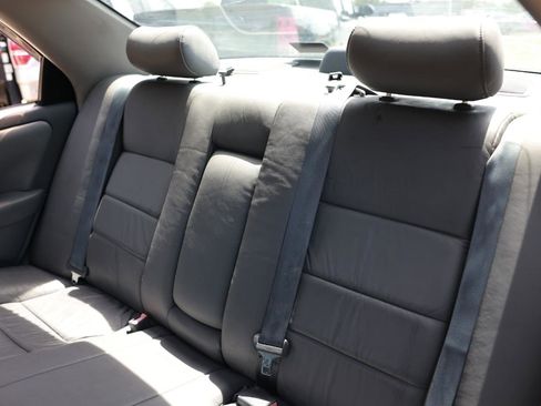 Used 2000 Toyota Camry LE FWD image 8