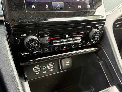 Used 2024 Jeep Grand Cherokee Laredo image 20