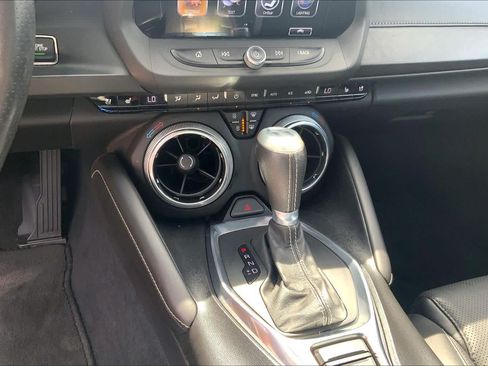 Used 2017 Chevrolet Camaro SS RWD image 32