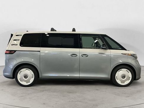New 2025 Volkswagen ID. Buzz 1st Edition image 7
