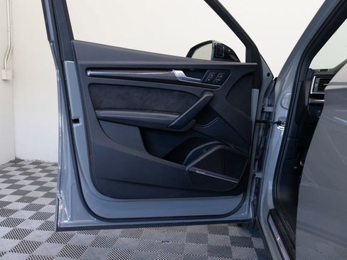 Used 2020 Audi SQ5 Premium Plus w/ Premium Plus Package image 15