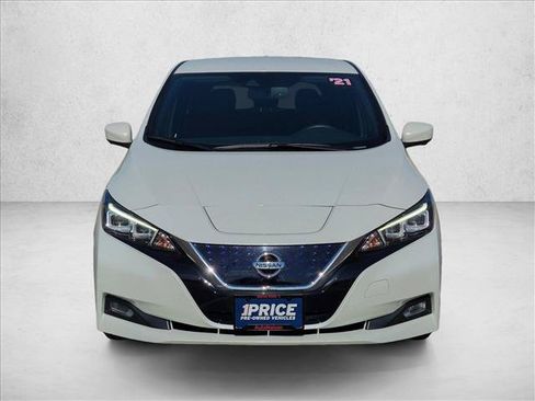 Used 2021 Nissan Leaf SV w/ SV Technology Package FWD image 2