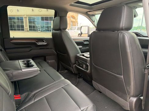 Used 2024 GMC Sierra 2500 Denali w/ Denali Reserve Package AWD/4WD image 17