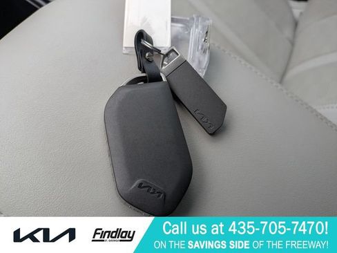 Used 2025 Kia Sorento S w/ Panoramic Sunroof Package AWD/4WD image 35