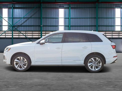 Used 2023 Audi Q7 3.0T Premium w/ Convenience Package AWD/4WD image 2