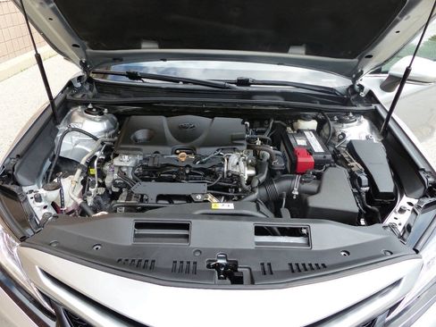 Used 2019 Toyota Camry XSE FWD image 17