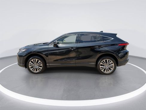 Used 2022 Toyota Venza Limited AWD/4WD image 5