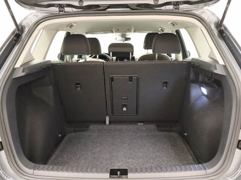 Certified 2025 Volkswagen Taos S FWD image 18