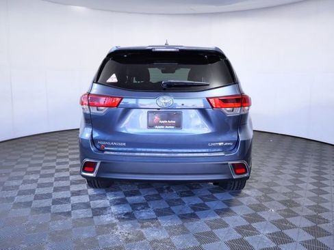 Used 2019 Toyota Highlander Limited Platinum AWD/4WD image 7