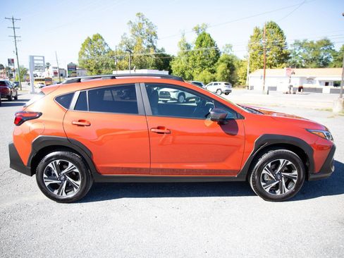 Used 2024 Subaru Crosstrek 2.0i Premium w/ Crosstrek Mirror Package image 2