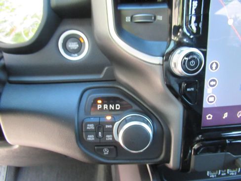 Used 2025 RAM 1500 Big Horn AWD/4WD image 26