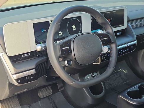 Used 2024 Hyundai Ioniq 5 SEL image 2