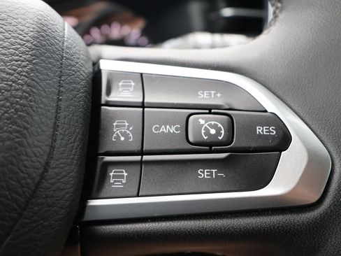 Used 2025 Jeep Compass Limited AWD/4WD image 18