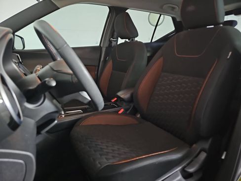Used 2021 Nissan Kicks SR FWD image 14