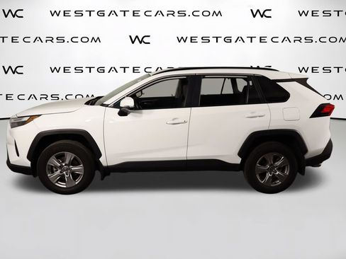 Used 2025 Toyota RAV4 XLE FWD image 5