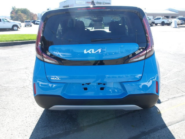 Used 2025 Kia Soul S FWD image 6