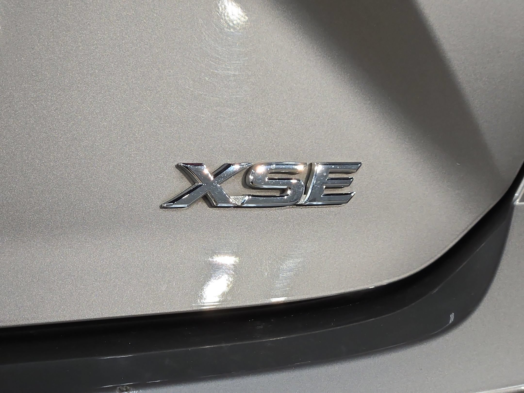 Used 2025 Toyota Camry XSE FWD image 38