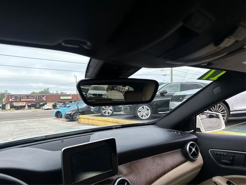 Used 2017 Mercedes-Benz GLA 250 image 16