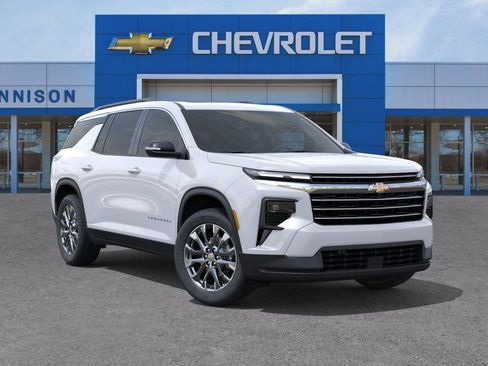 New 2026 Chevrolet Traverse LT w/ Sun and Wheel Package FWD image 7