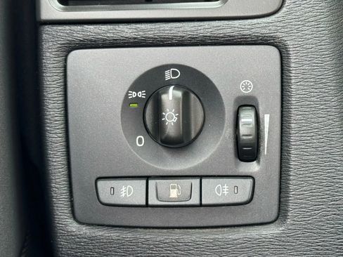 Used 2011 Volvo C70 T5 w/ Multimedia Pkg image 32