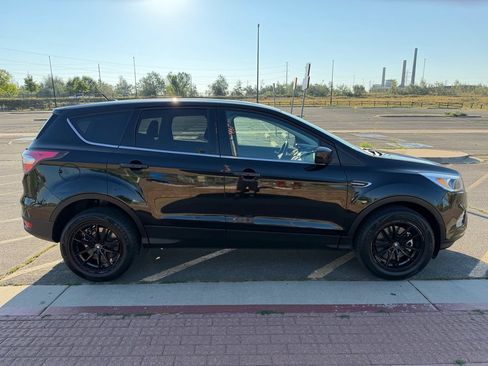 Used 2017 Ford Escape SE AWD/4WD image 4