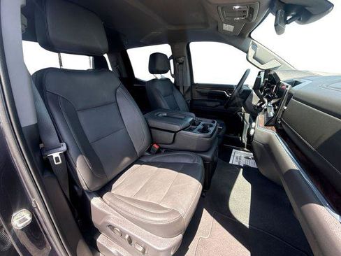 Used 2024 GMC Sierra 1500 SLT AWD/4WD image 25