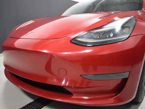 Used 2023 Tesla Model 3 Standard Range image 11