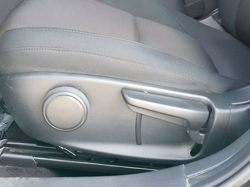 Used 2021 MAZDA MAZDA3 s image 13