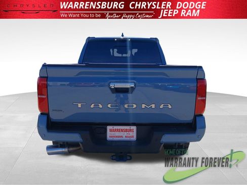 Used 2026 Toyota Tacoma Limited AWD/4WD image 5