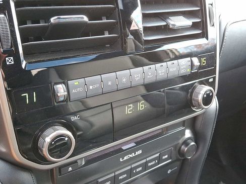 Used 2023 Lexus GX 460 Premium image 17