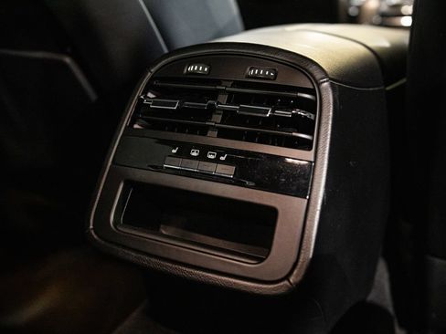 Used 2019 Maserati Quattroporte S Q4 AWD/4WD image 15