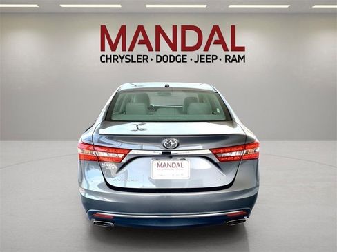 Used 2017 Toyota Avalon XLE Premium image 7