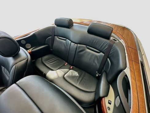 Used 2009 Rolls-Royce Phantom Drophead Coupe RWD image 22