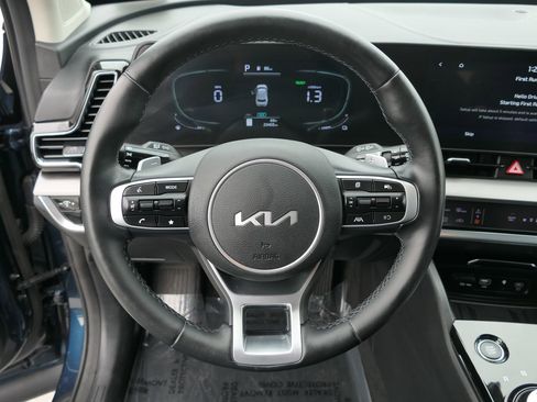 Used 2023 Kia Sportage EX image 17