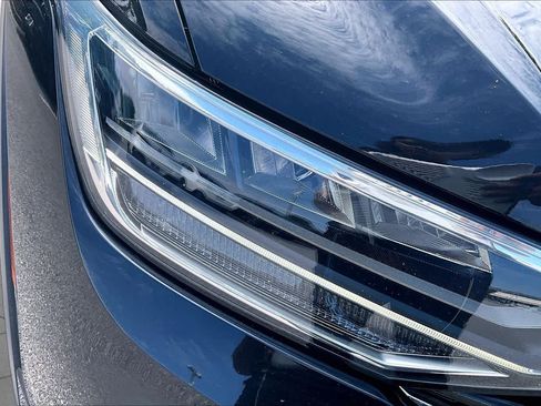 Used 2022 Volkswagen Tiguan SE R-Line AWD/4WD image 29