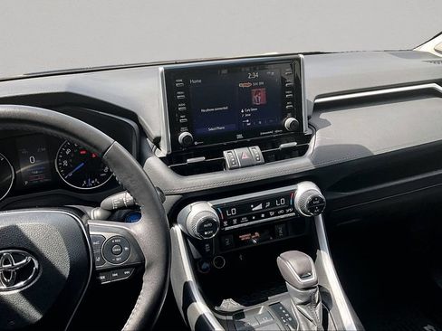 Certified 2021 Toyota RAV4 XLE Premium AWD/4WD image 10
