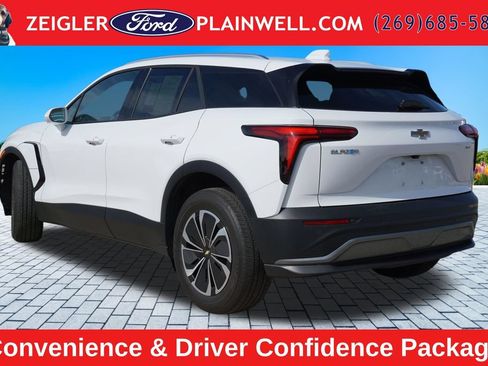 Used 2024 Chevrolet Blazer EV LT AWD/4WD image 3