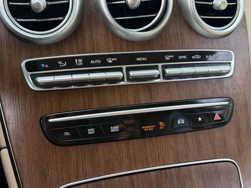 Used 2020 Mercedes-Benz GLC 300 4MATIC image 49