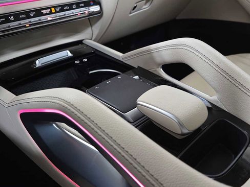 Used 2024 Mercedes-Benz GLE 350 4MATIC image 34