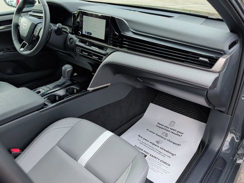 Certified 2025 Toyota Camry SE image 27