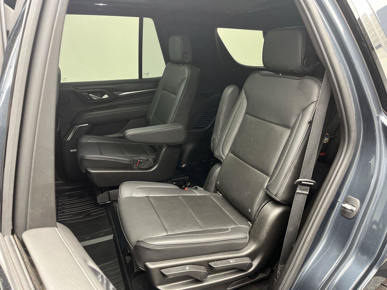 Certified 2021 GMC Yukon Denali w/ Denali Premium Package AWD/4WD image 13
