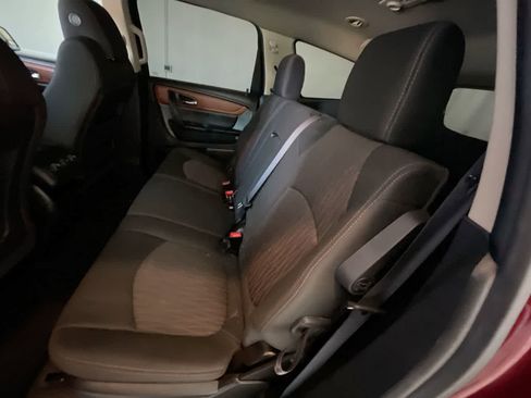 Used 2015 Chevrolet Traverse LT w/ Style and Technology Package image 21