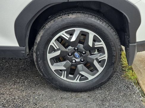 Certified 2026 Subaru Forester Premium w/ Base/Premium Package AWD/4WD image 30