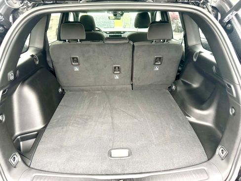 New 2025 Jeep Grand Cherokee Laredo X w/ Luxury Tech Group I image 18