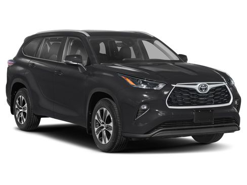 New 2025 Toyota Highlander XLE FWD image 15