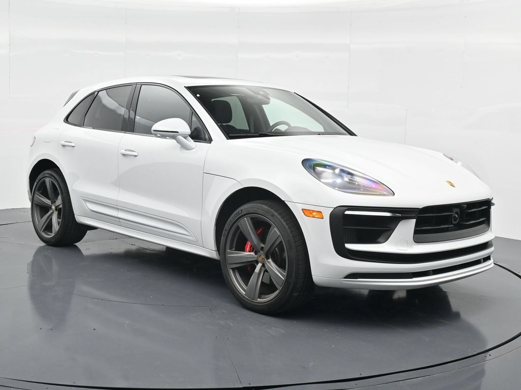Certified 2026 Porsche Macan S AWD/4WD image 9