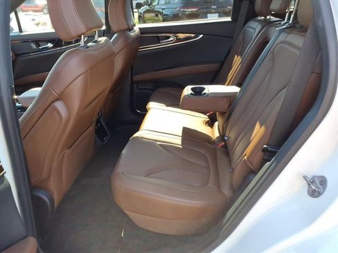 Certified 2022 Lincoln Nautilus Reserve image 34