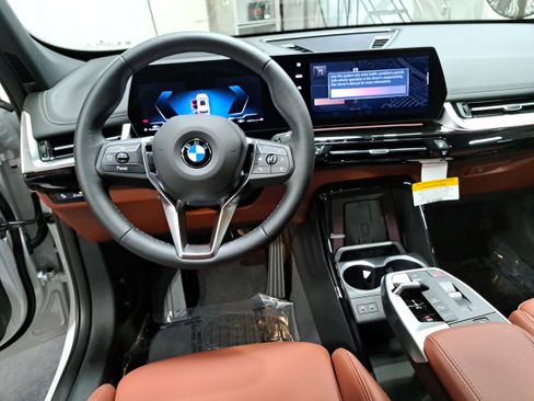 New 2026 BMW X1 xDrive28i w/ Technology Package AWD/4WD image 16